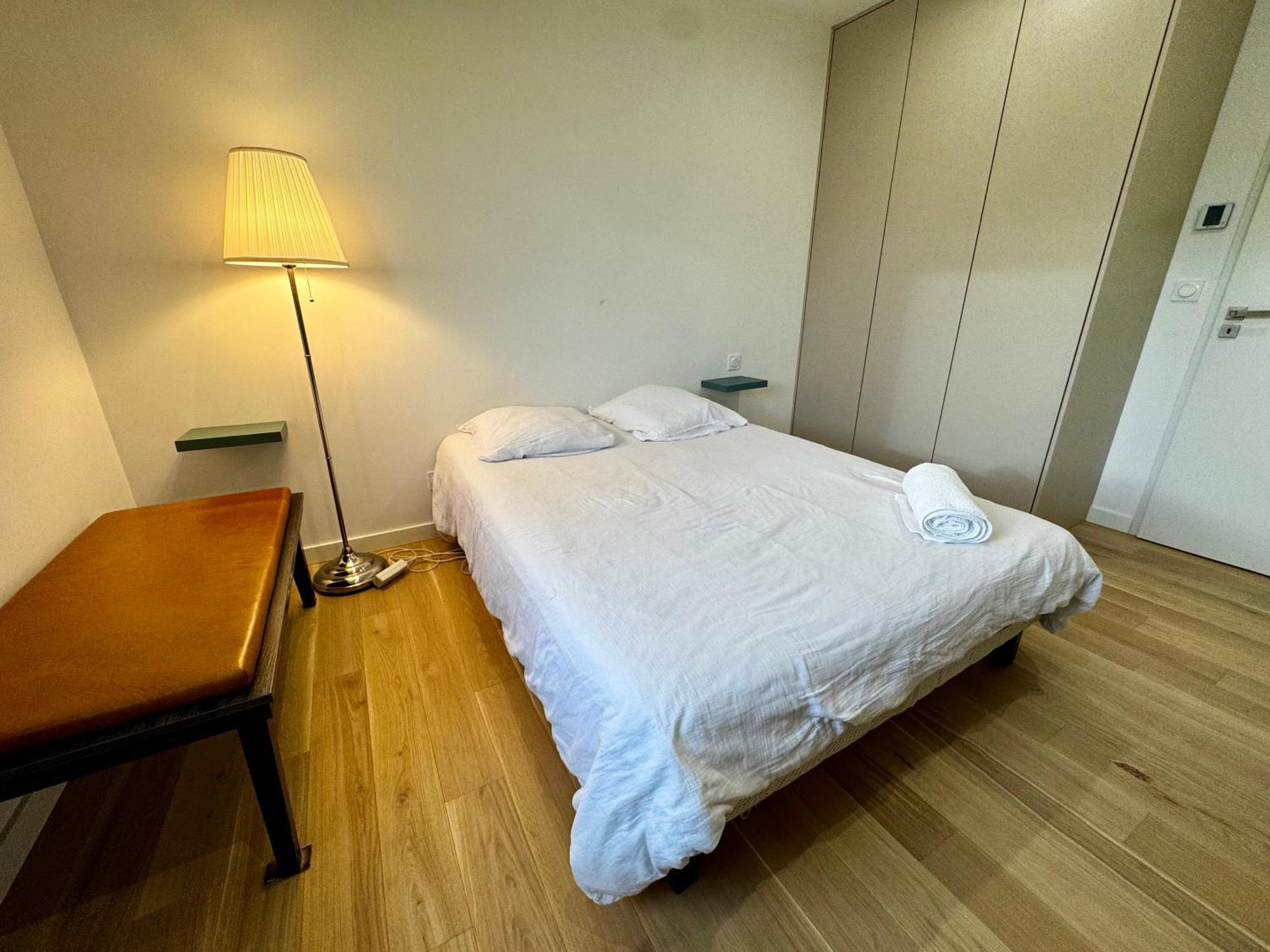 Chambre Privee Climatisee Avec Salle De Bains Partagee-Le Sapin Genay (Rhone) 外观 照片